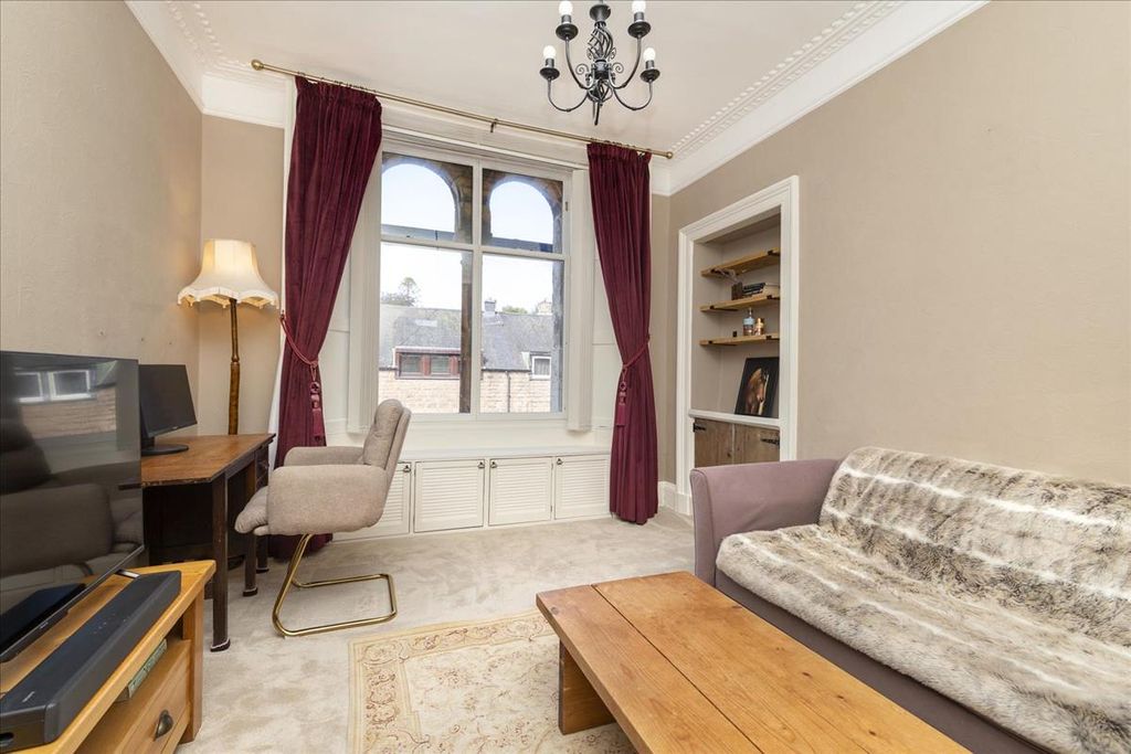 Property photo 3 of 28