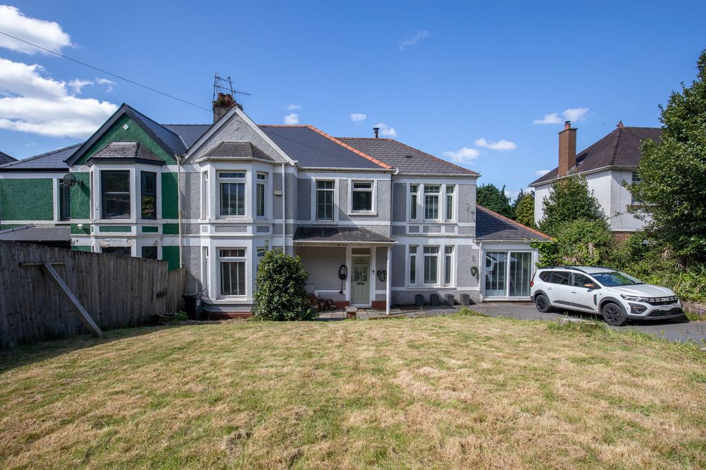 Property photo 1 of 42