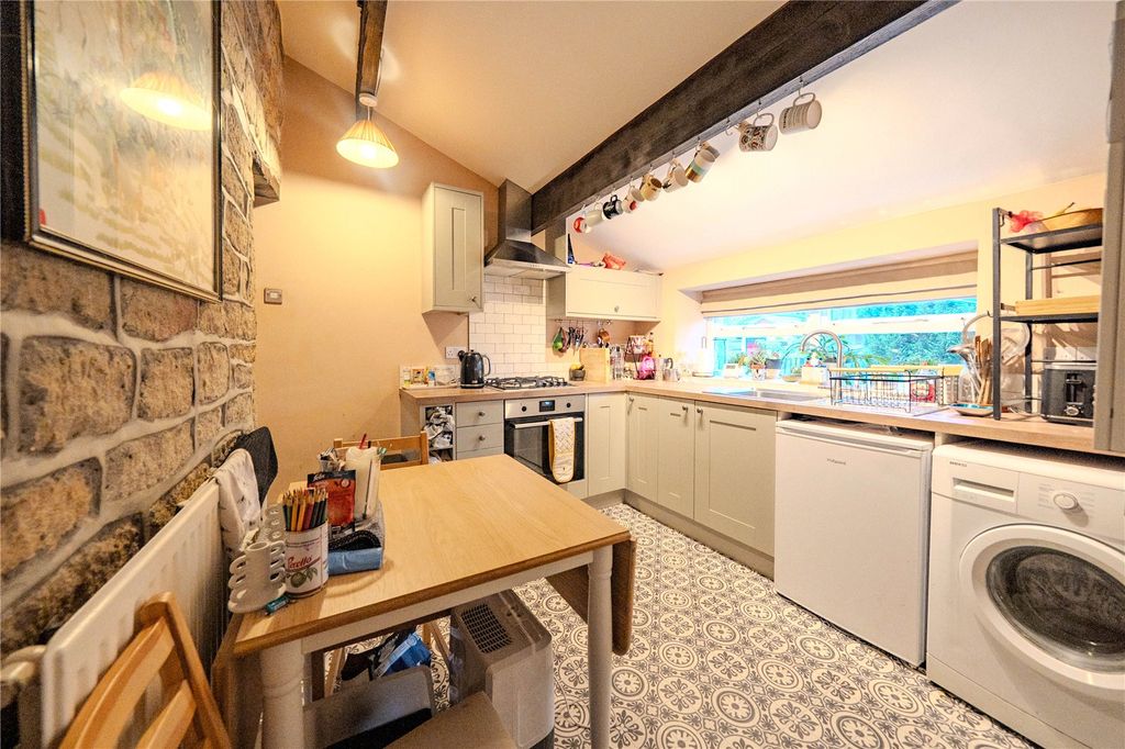 Property photo 3 of 15 Dining Kitchen