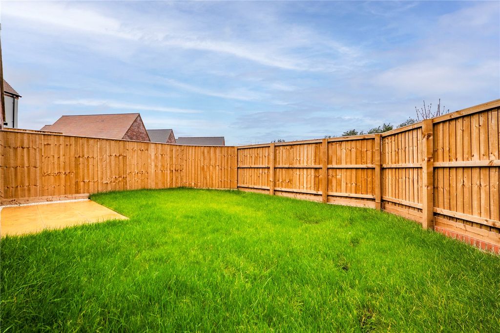 Property photo 2 of 28 Picture No. 37