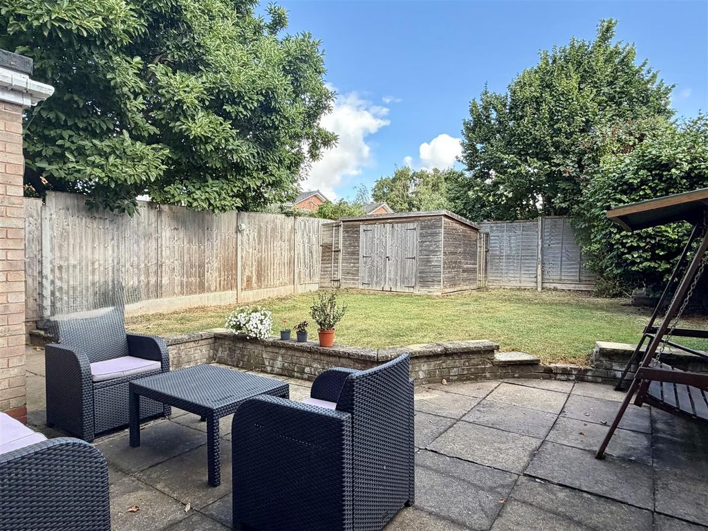 Property photo 2 of 21