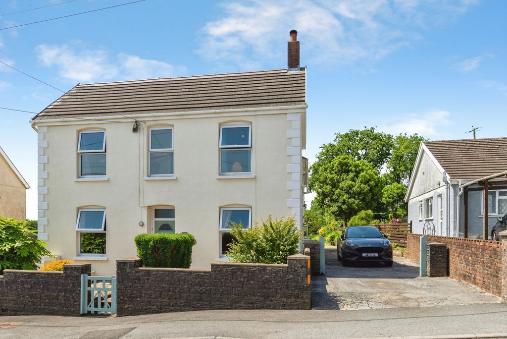 Property photo 1 of 30 Pbox-Img.Jpg