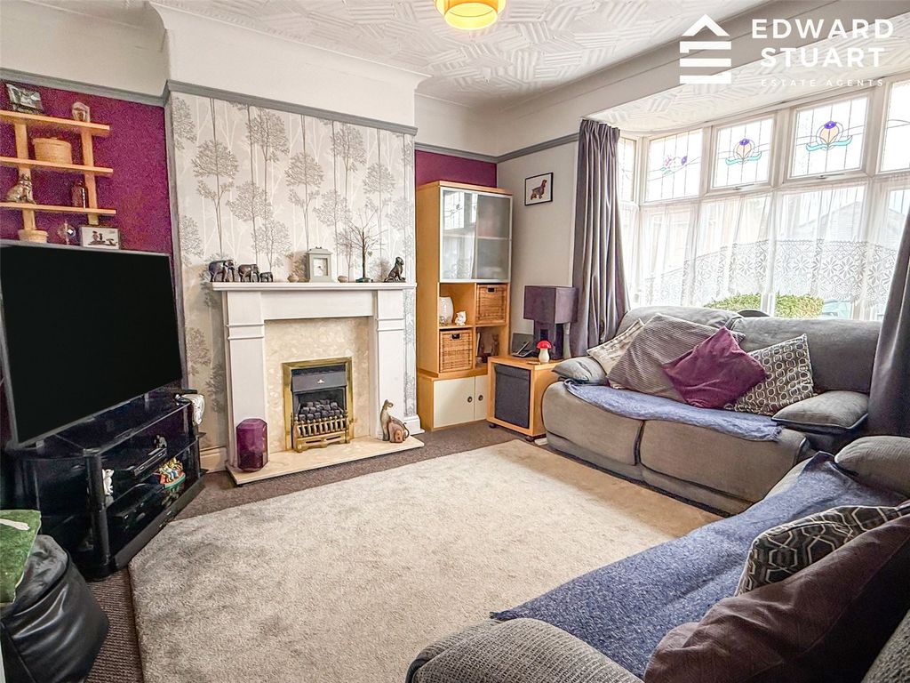 Property photo 2 of 15 Picture No. 13