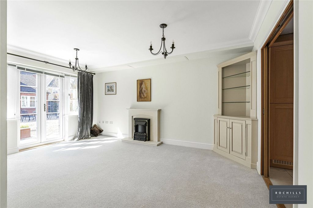 Property photo 3 of 23 Picture No. 24