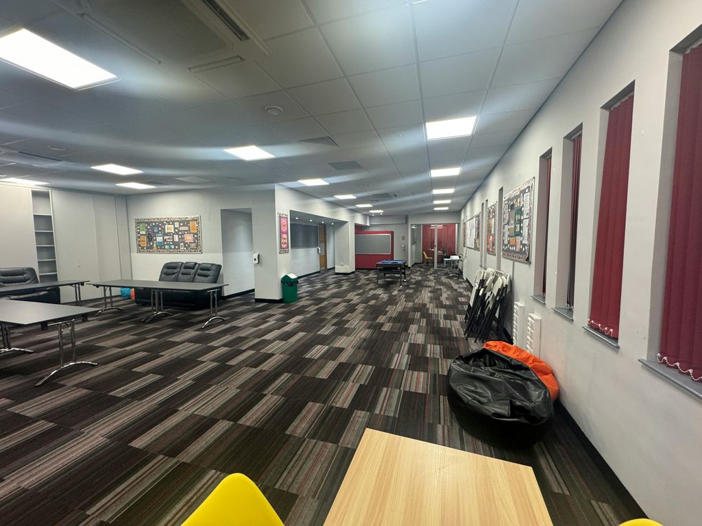 Property photo 2 of 13 Img_3928.Jpg