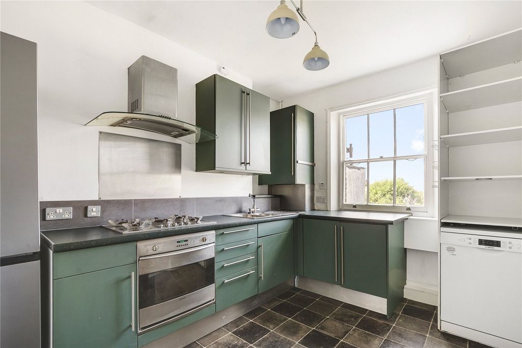 Property photo 2 of 8 Kitchen