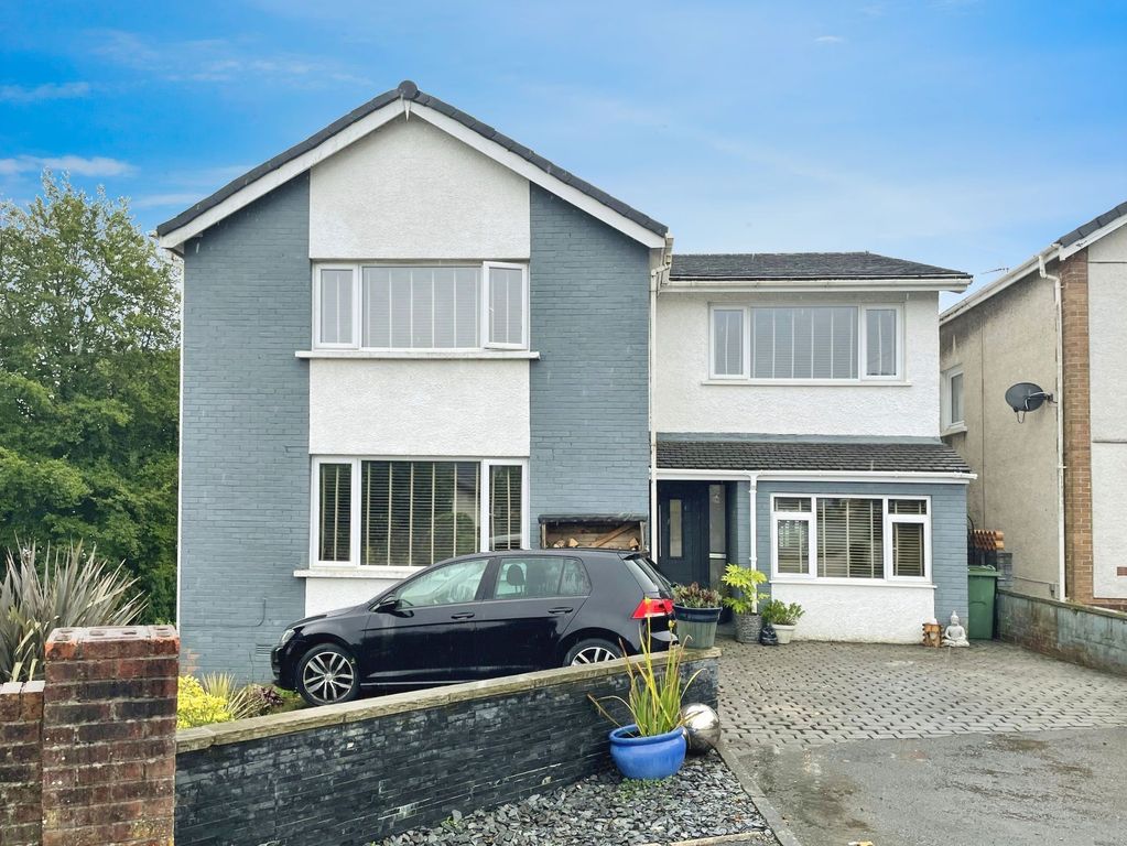 Property photo 1 of 26