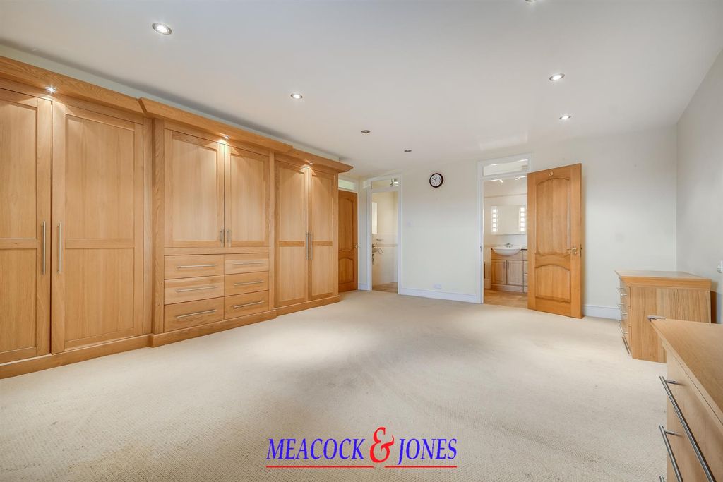 Additional image 7 of 3 bed flat for saleThorndon Park, Ingrave, Brentwood CM13