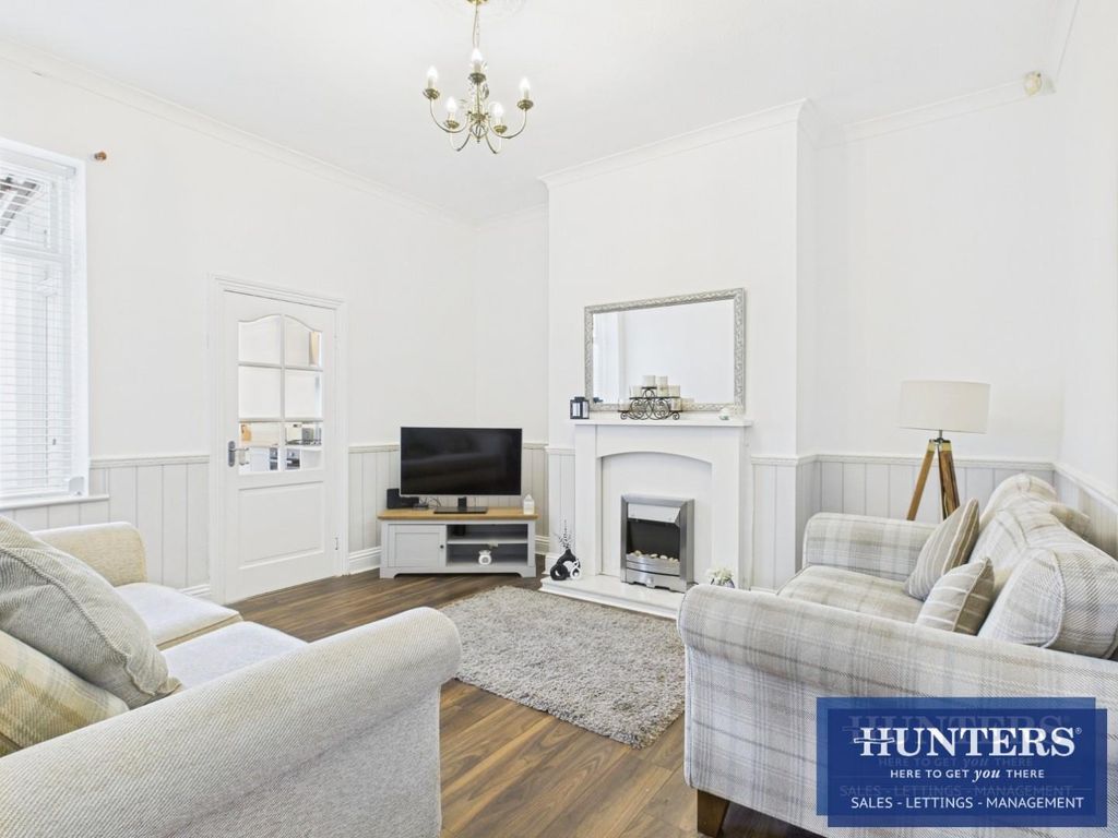 Property photo 2 of 10 Living Room