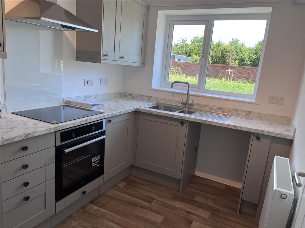 Property photo 1 of 12 Kitchen