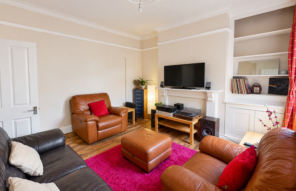 Property photo 1 of 16 Cozy Living Room With Vintage Hi-Fi