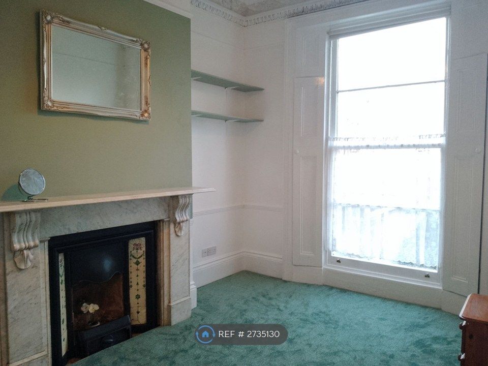 Property photo 2 of 10 Main Room (Part-Furnished)