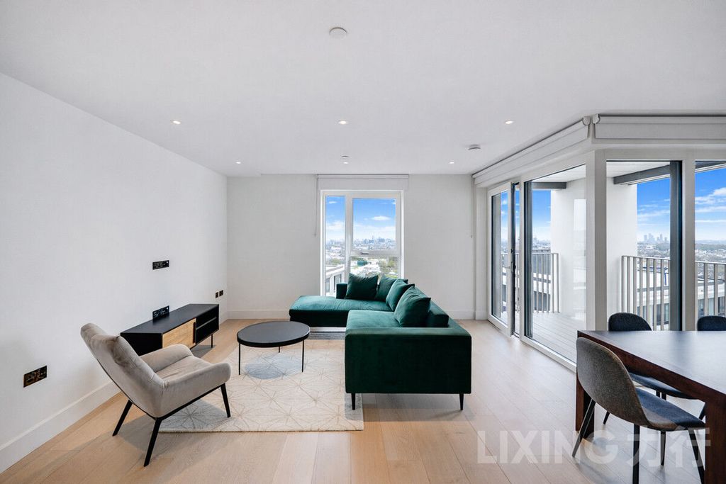 Property photo 1 of 30