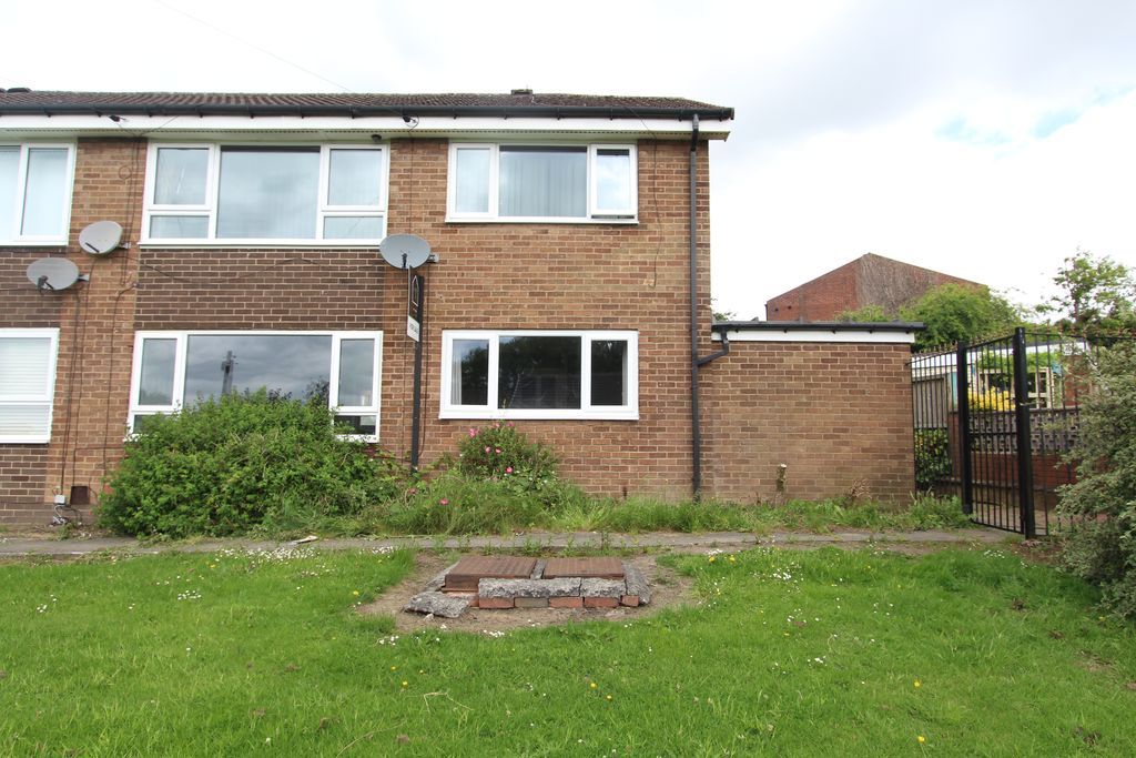 Property photo 1 of 11 Flat