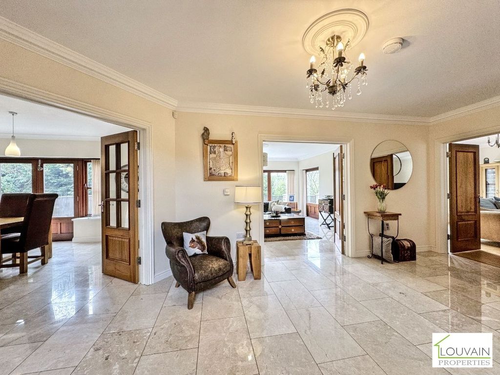 Property photo 3 of 52