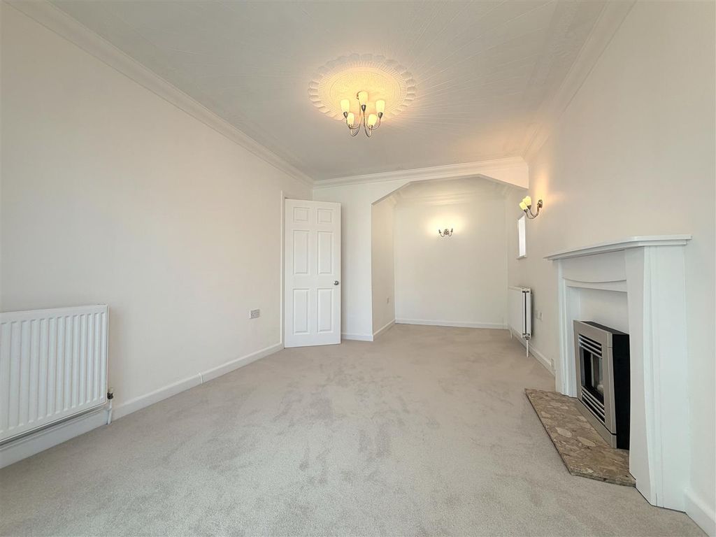 Property photo 2 of 13 Sitting Room Reverse.Jpg