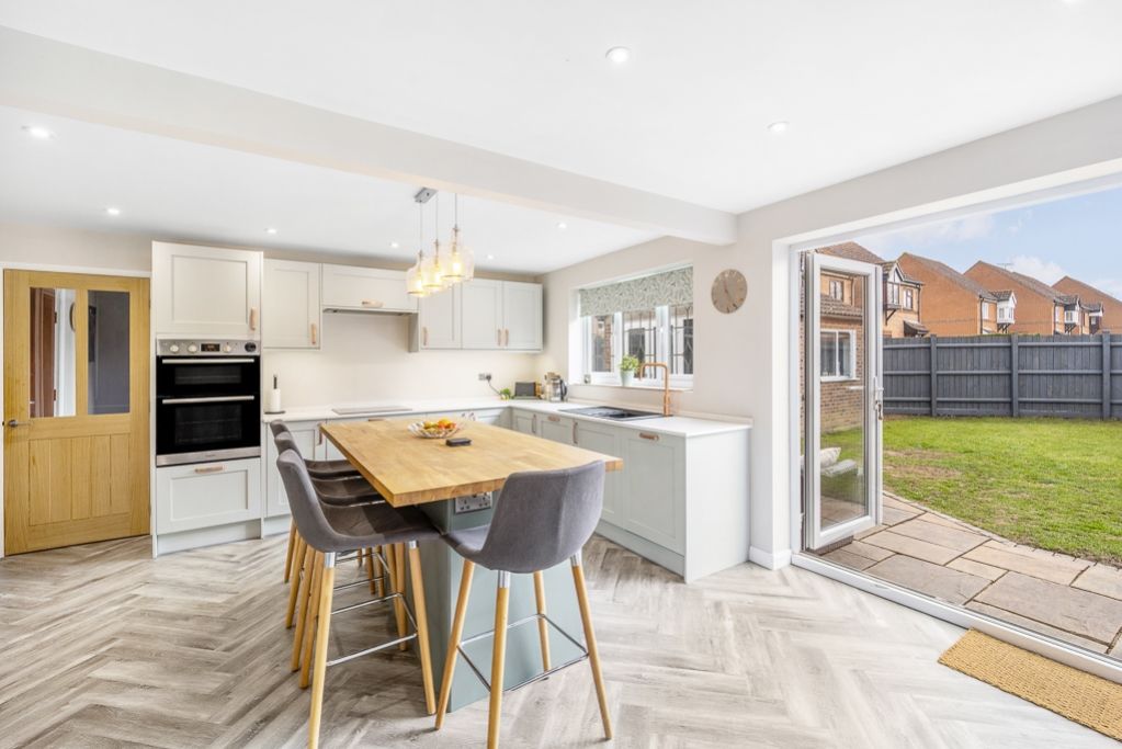 Property photo 2 of 24 28 St. Leonards Avenue (Woodhall Spa)-13
