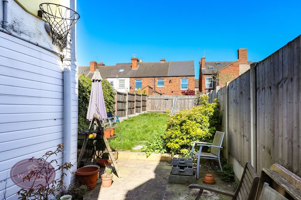 Property photo 2 of 17
