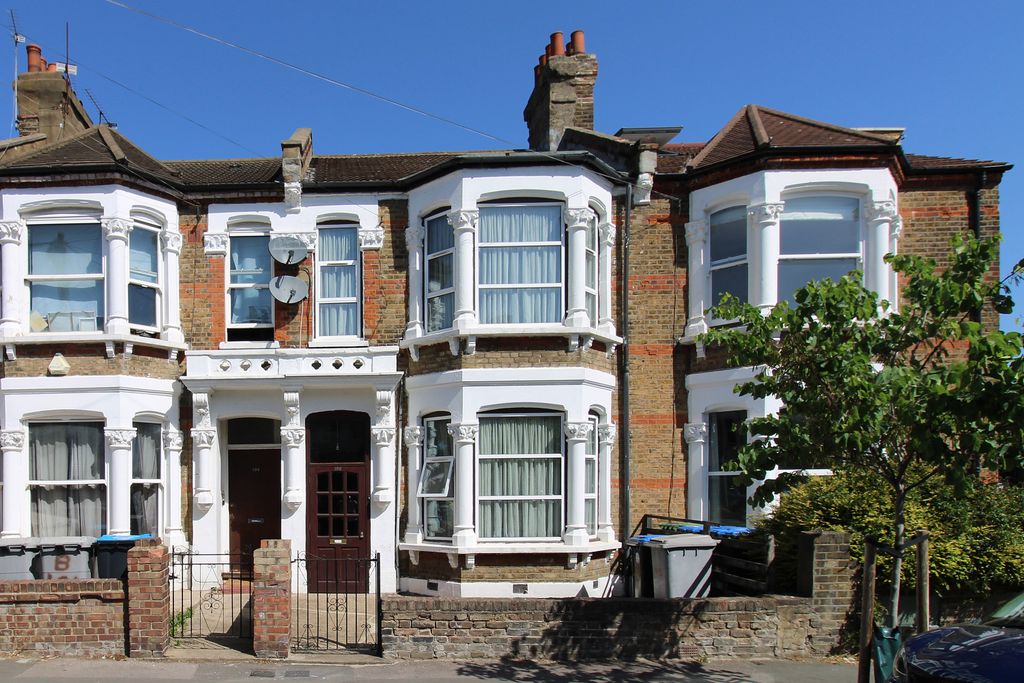 Property photo 1 of 12 Purves Road