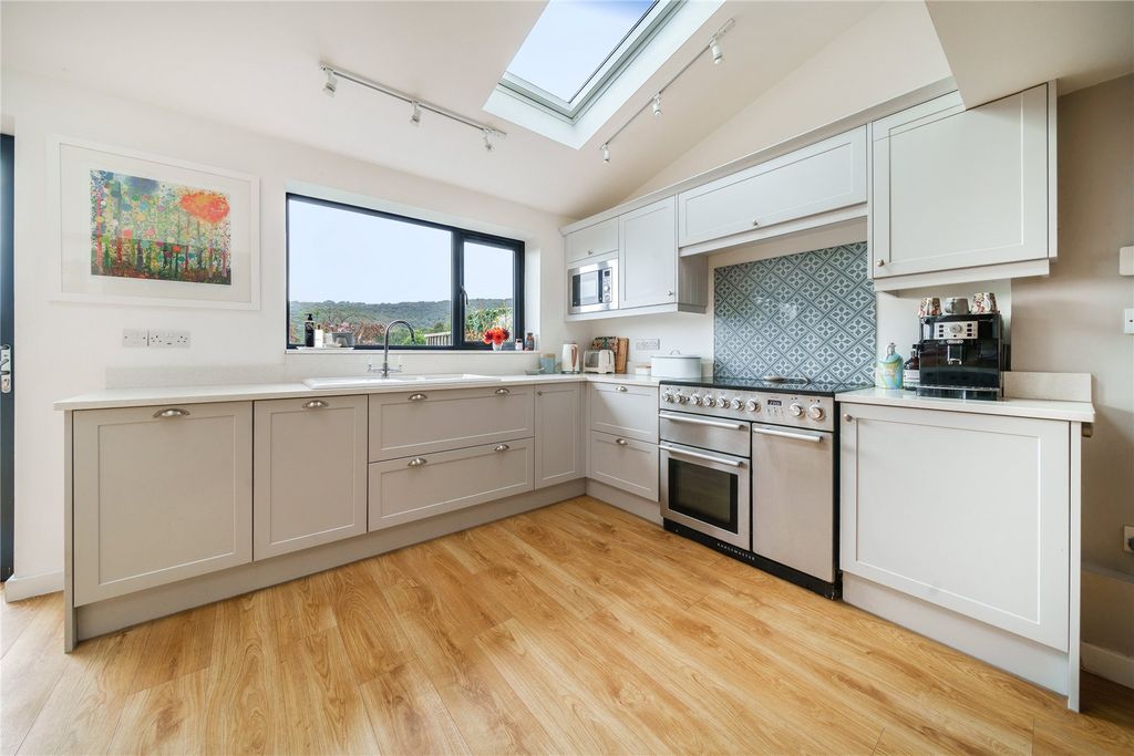 Property photo 2 of 16 Kitchen