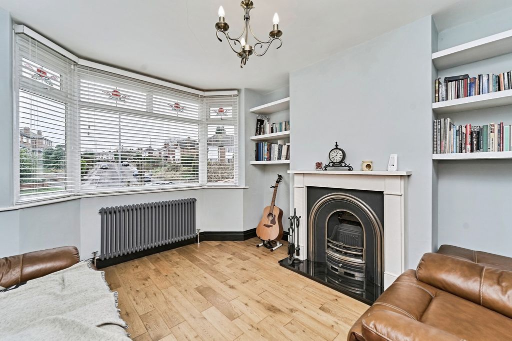 Property photo 2 of 20 Pbox-Img.Jpg