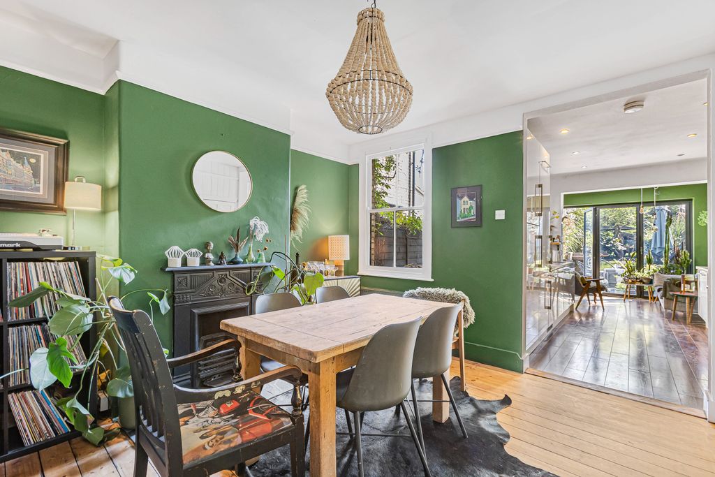 Property photo 3 of 15 Dining Room