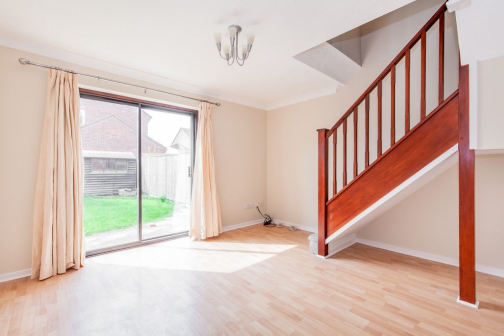 Property photo 3 of 8 90774-Std