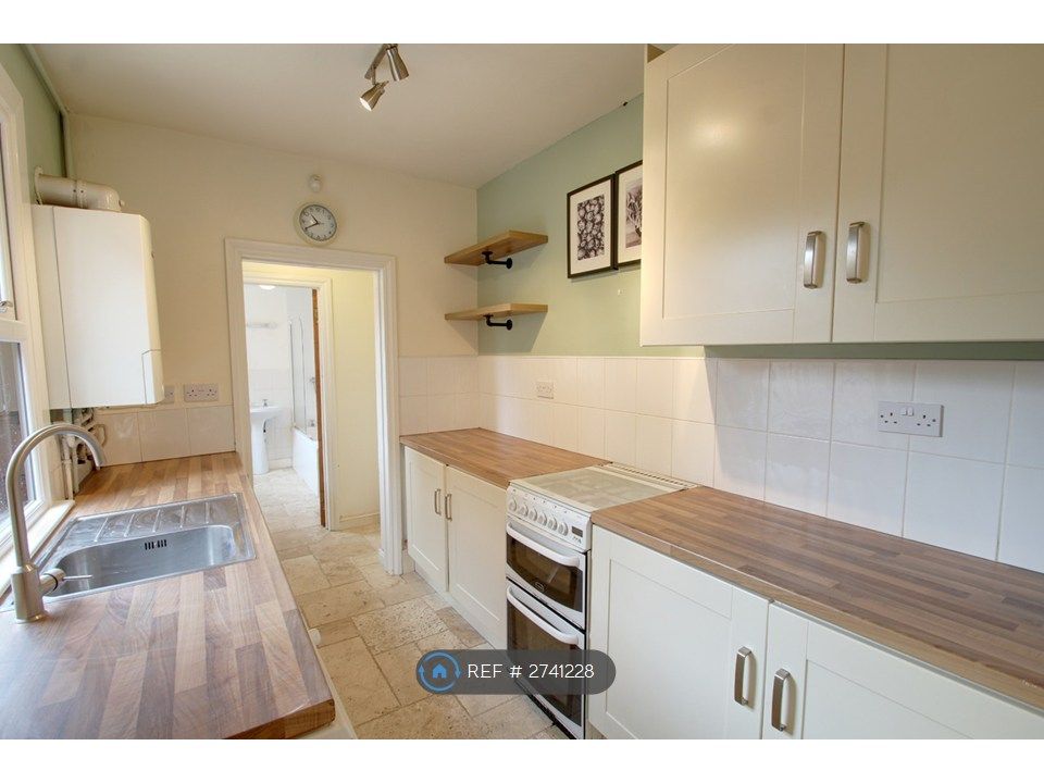 Property photo 1 of 13 Fitted Kitchen