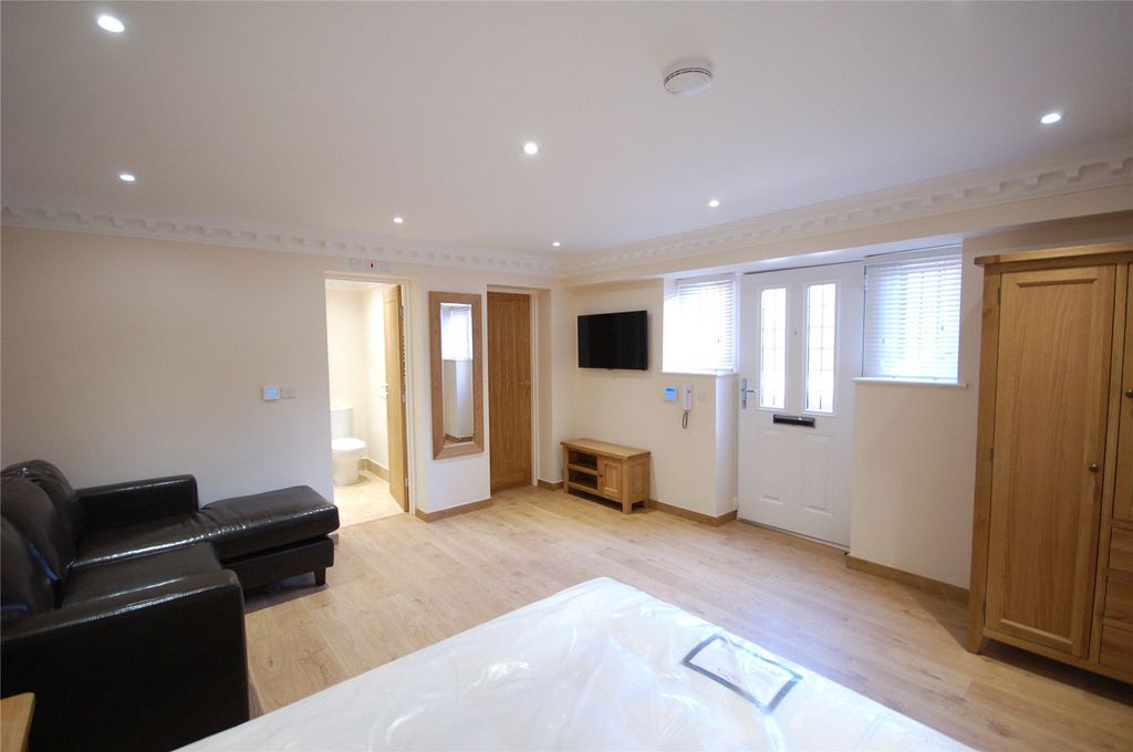 Property photo 3 of 7 Picture No. 10