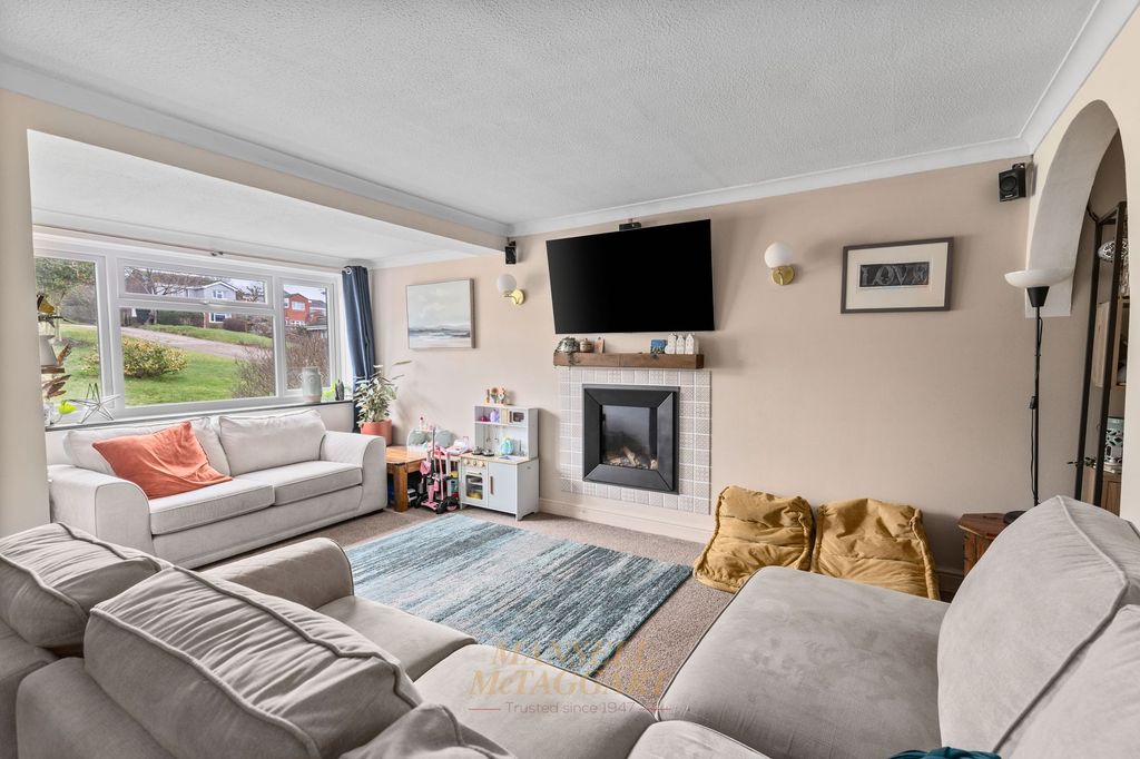 Property photo 2 of 24