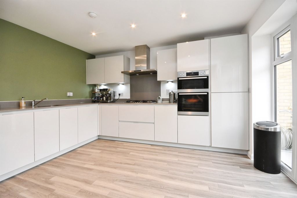 Property photo 2 of 29