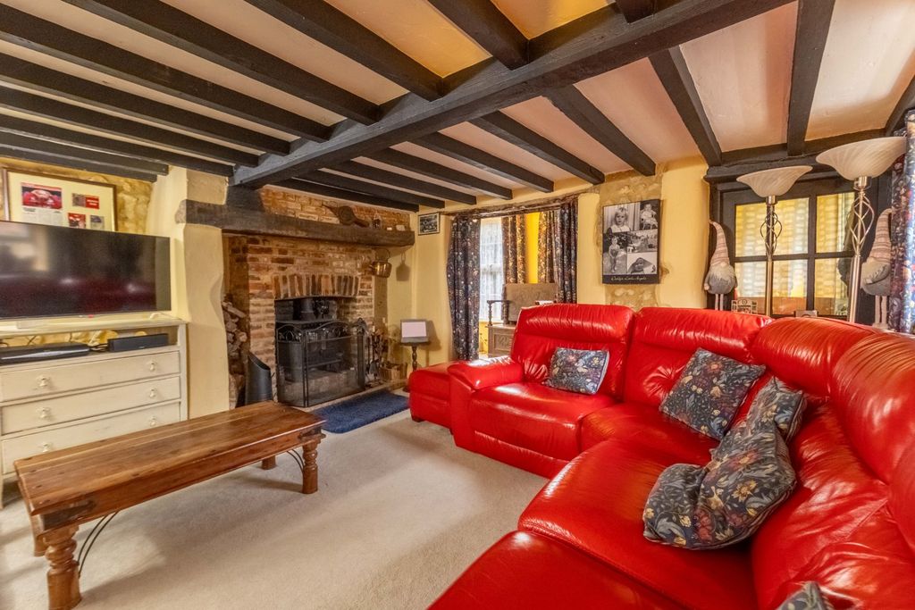 Property photo 2 of 16 Picture 2