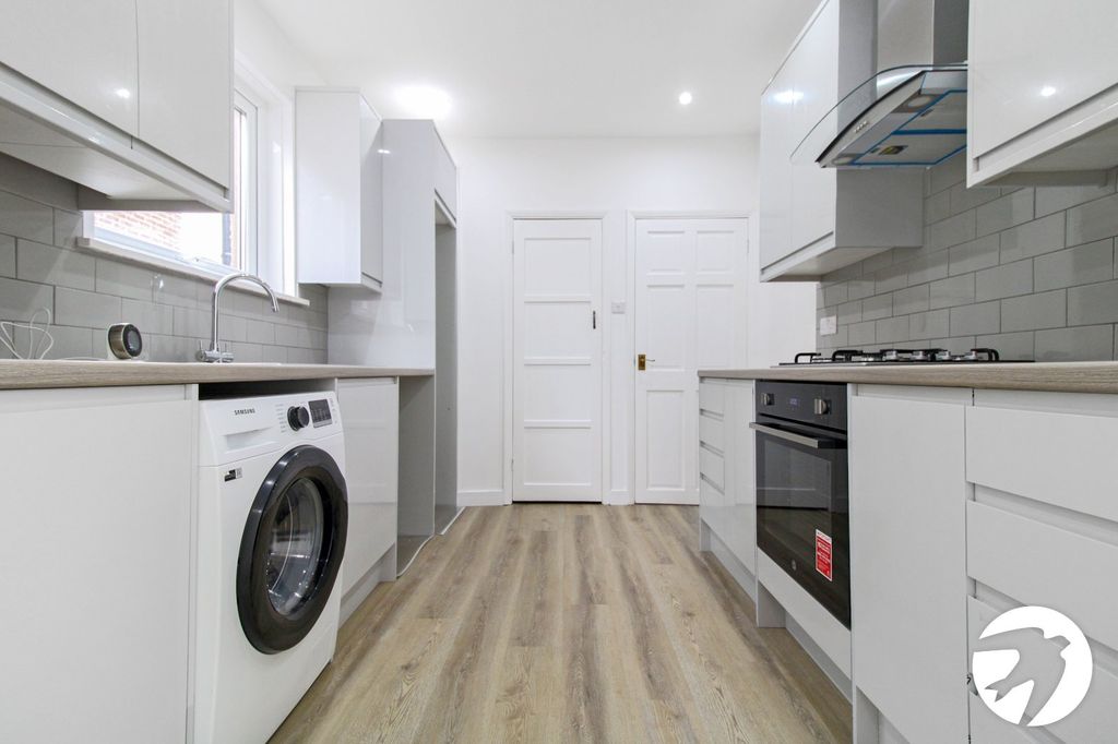 Property photo 2 of 12 Picture No. 07