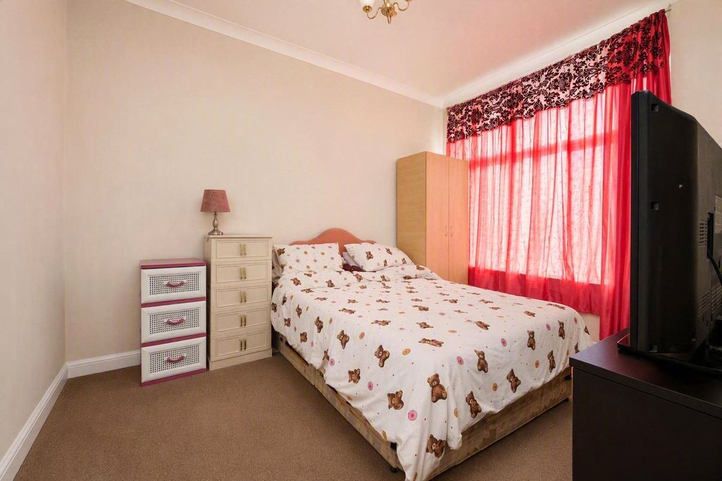 Property photo 2 of 7 Picture No. 17