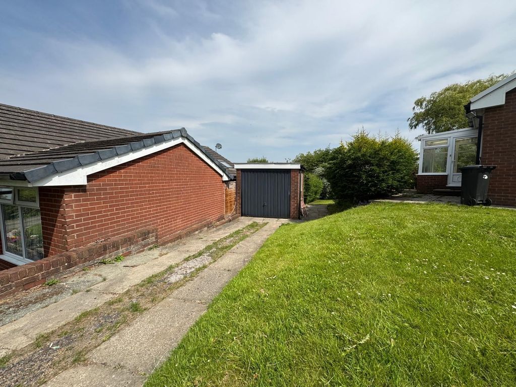 Property photo 2 of 23