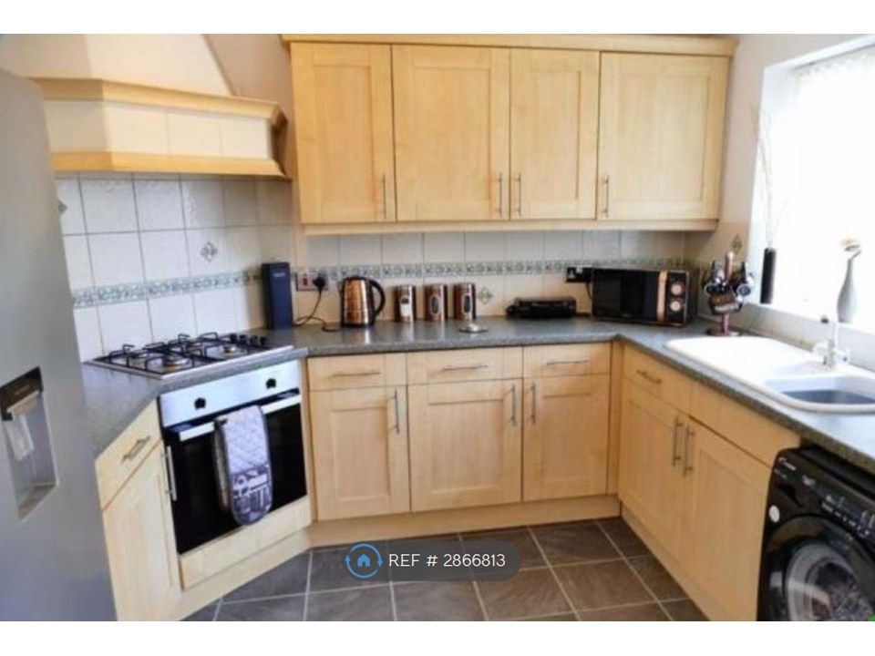 Property photo 3 of 11