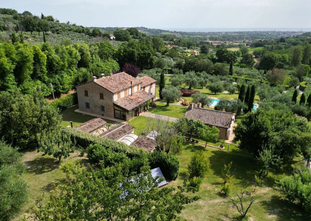 Property photo 1 of 30