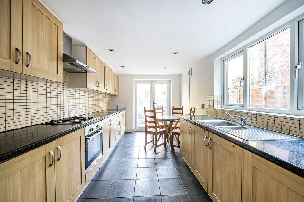 Property photo 1 of 20 Picture No. 27