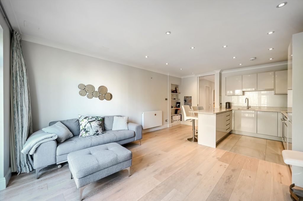 Property photo 2 of 12 Image