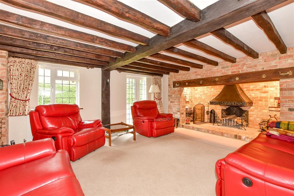 Property photo 1 of 15 Sitting Room