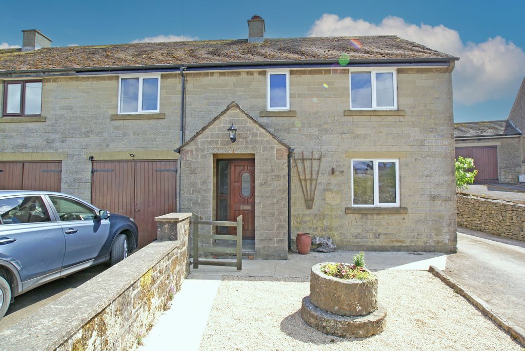 Property photo 1 of 12 Front