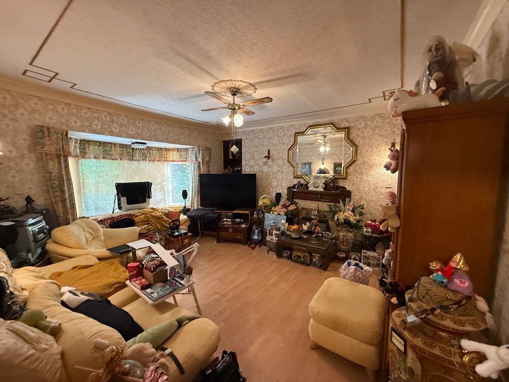 Property photo 3 of 21