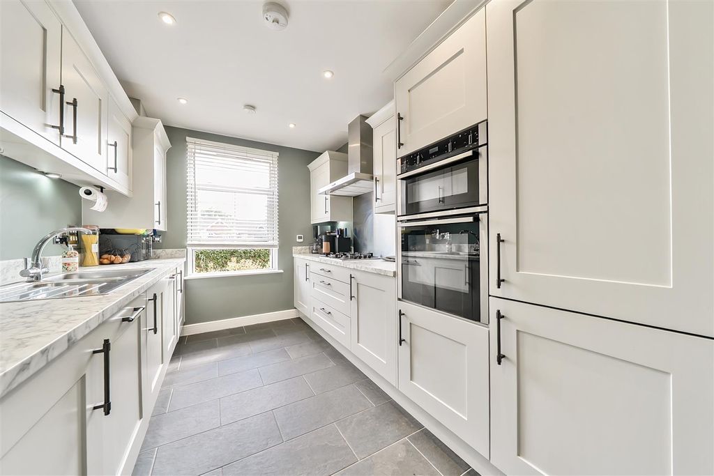 Property photo 2 of 15 Kitchen