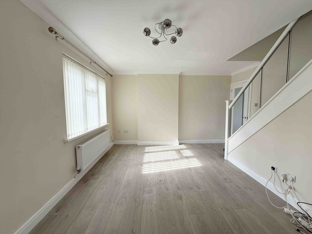 Property photo 3 of 14 Gallery