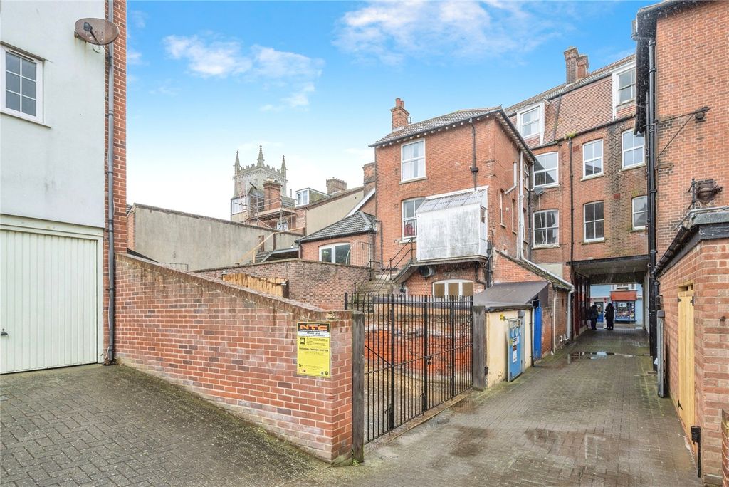 Property photo 2 of 7 Picture No. 63