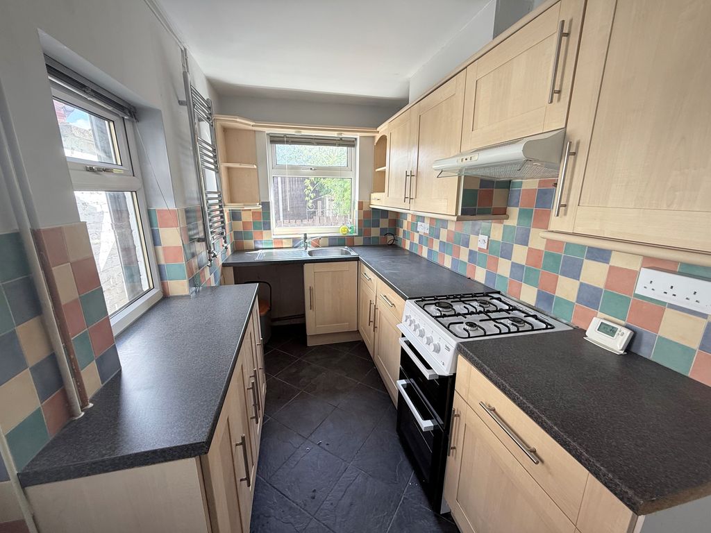 Property photo 3 of 9 Gallery