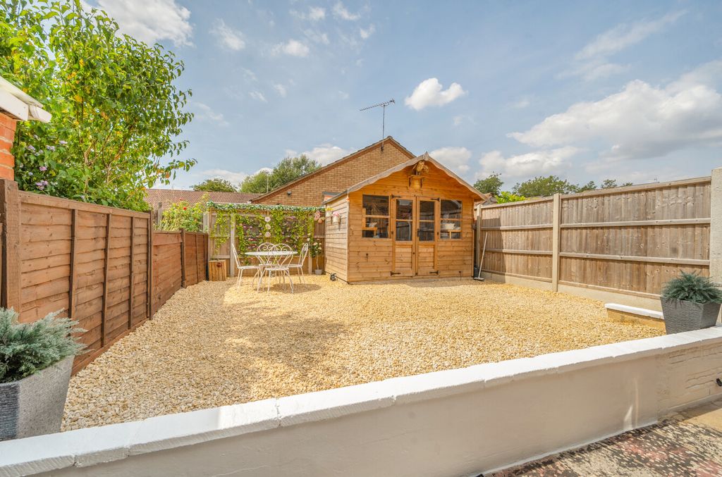 Property photo 2 of 9 14975004