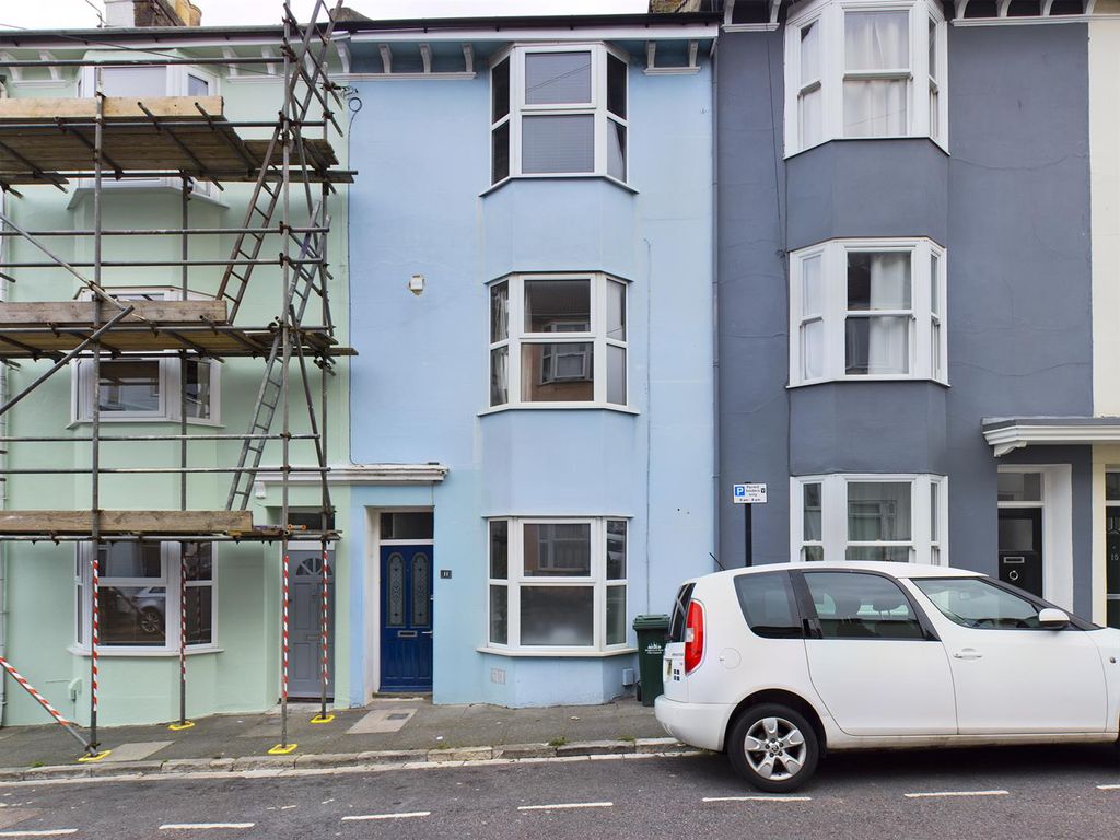 Property photo 1 of 12 Cam00159P1-Pr0120-Still01.Jpg