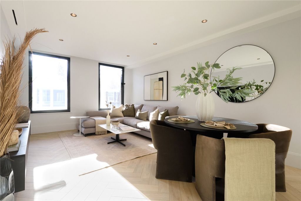 Property photo 2 of 9 Picture No. 10