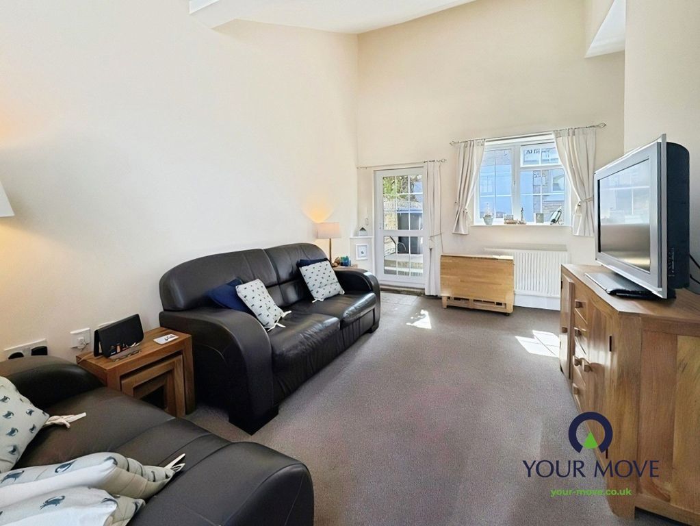 Property photo 3 of 17 Pbox-Img.Jpg